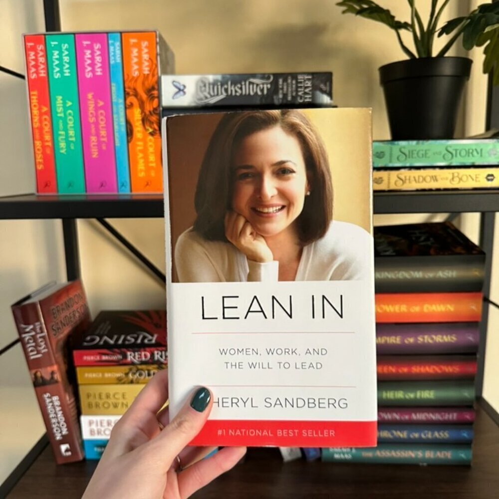 Lean In - Cheryl Sandberg Hardcove - Picture 2 of 2